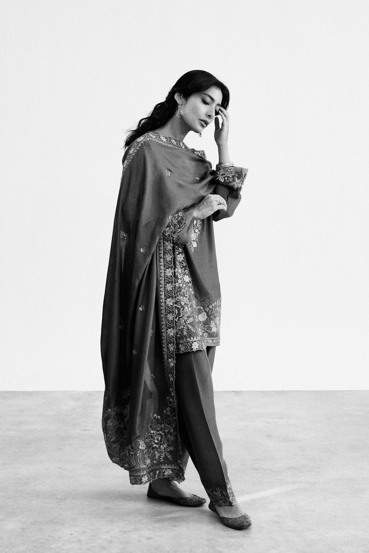 Pure silk salwar with sequin-embroidered cutwork hem, part of the Mehndi Set Pakistani 3-piece suit