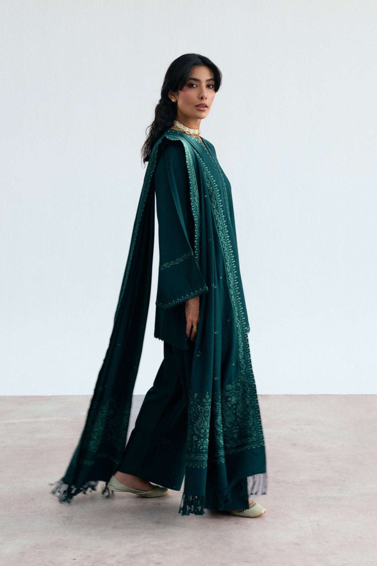 khaddar winter three piece with farshi salwar