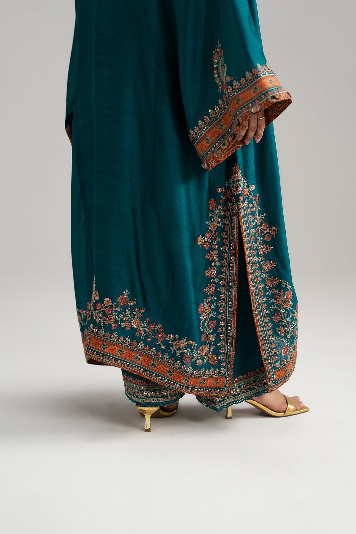 Afroz Set — Designer Teal Pakistani Pure Silk Phiran with Kashmiri Embroidery & Ajrak Print