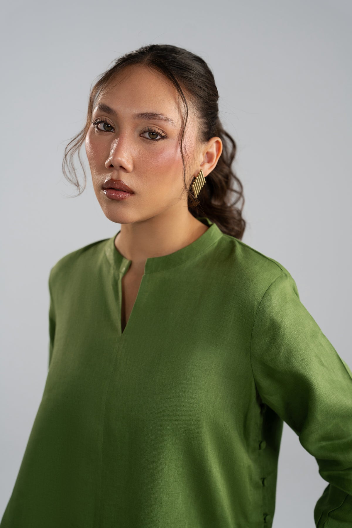 Close-up of Fern Set cuff sleeve and shoulder, fern green kameez