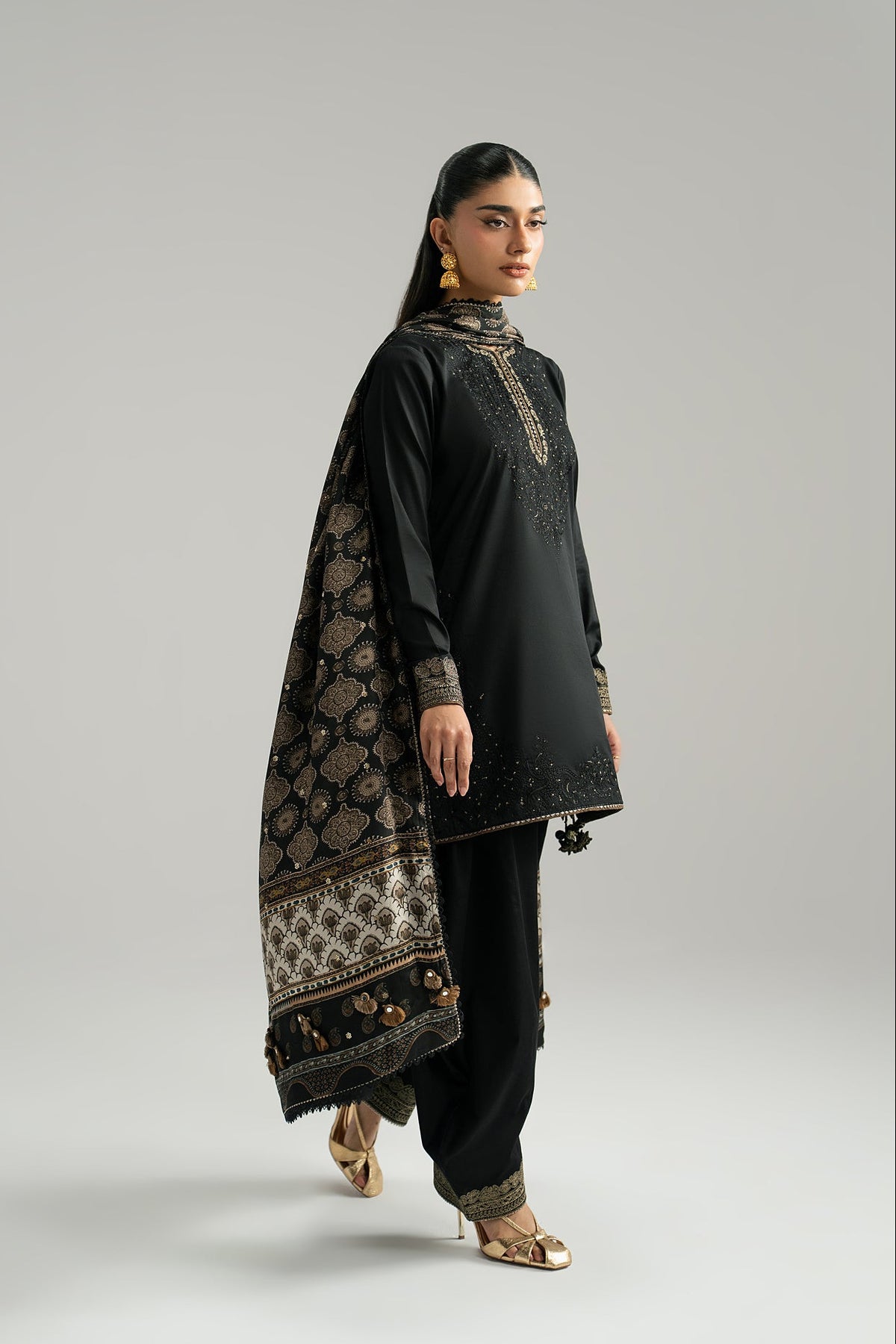 Eclipse Set full look — black short kameez with balloon shalwar | Mannam Pakistani cotton suit