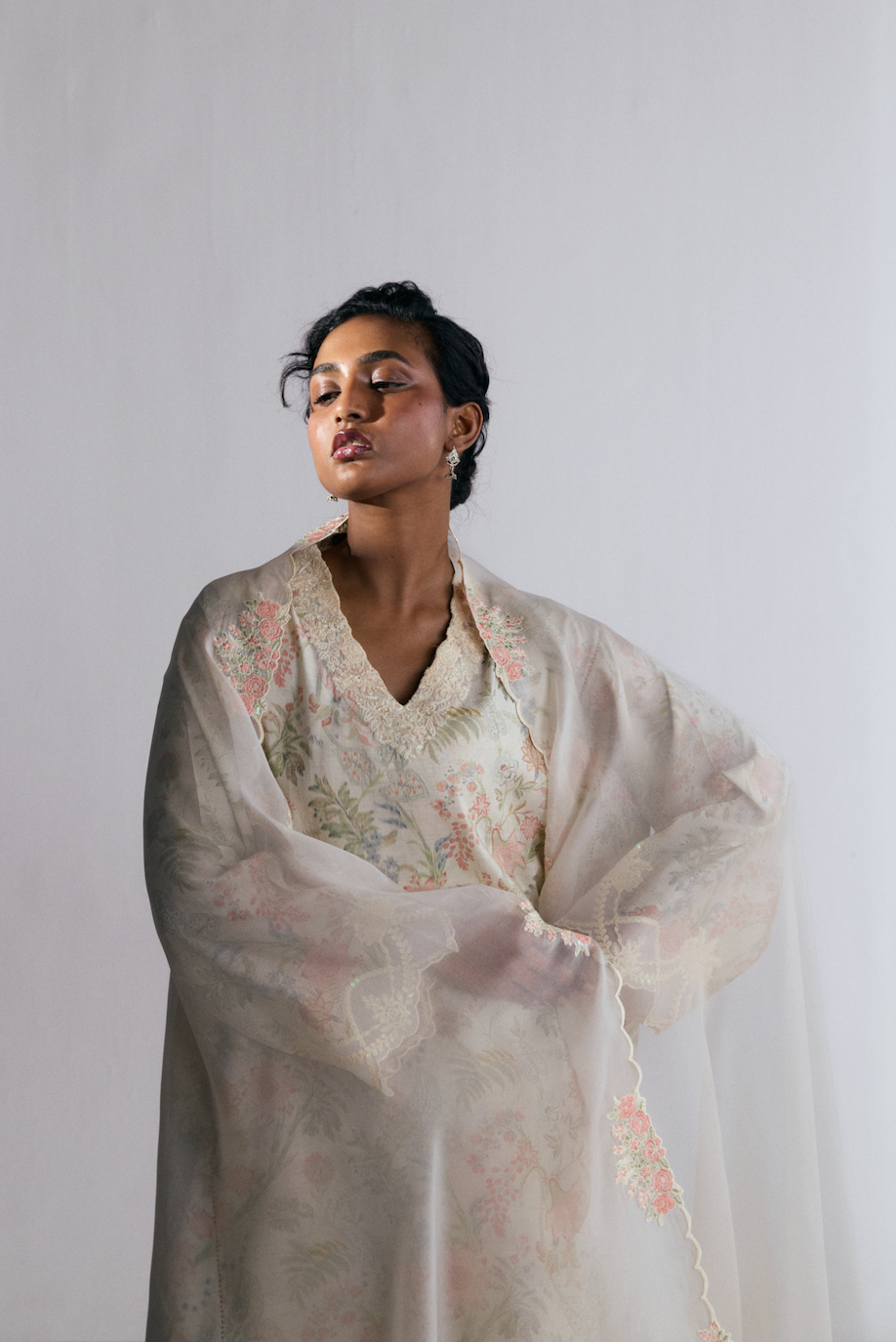 Ivory printed khaadi silk Pakistani short kameez with lace V-neck and scalloped floral organza dupatta — semi-formal dress